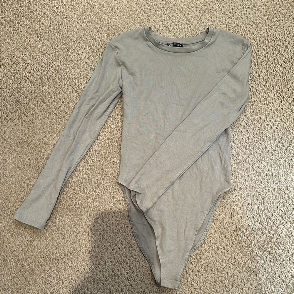Zara Light Gray Crew Neck Top